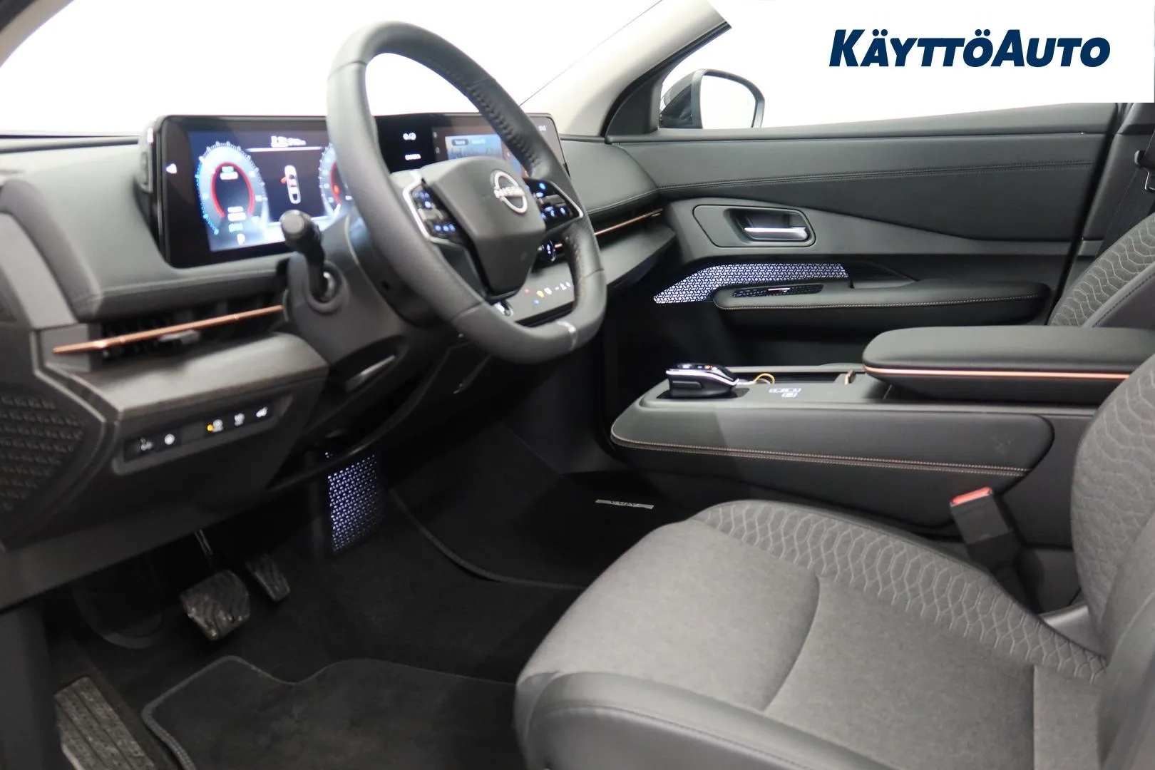 Nissan Ariya LTE-349 carousel image