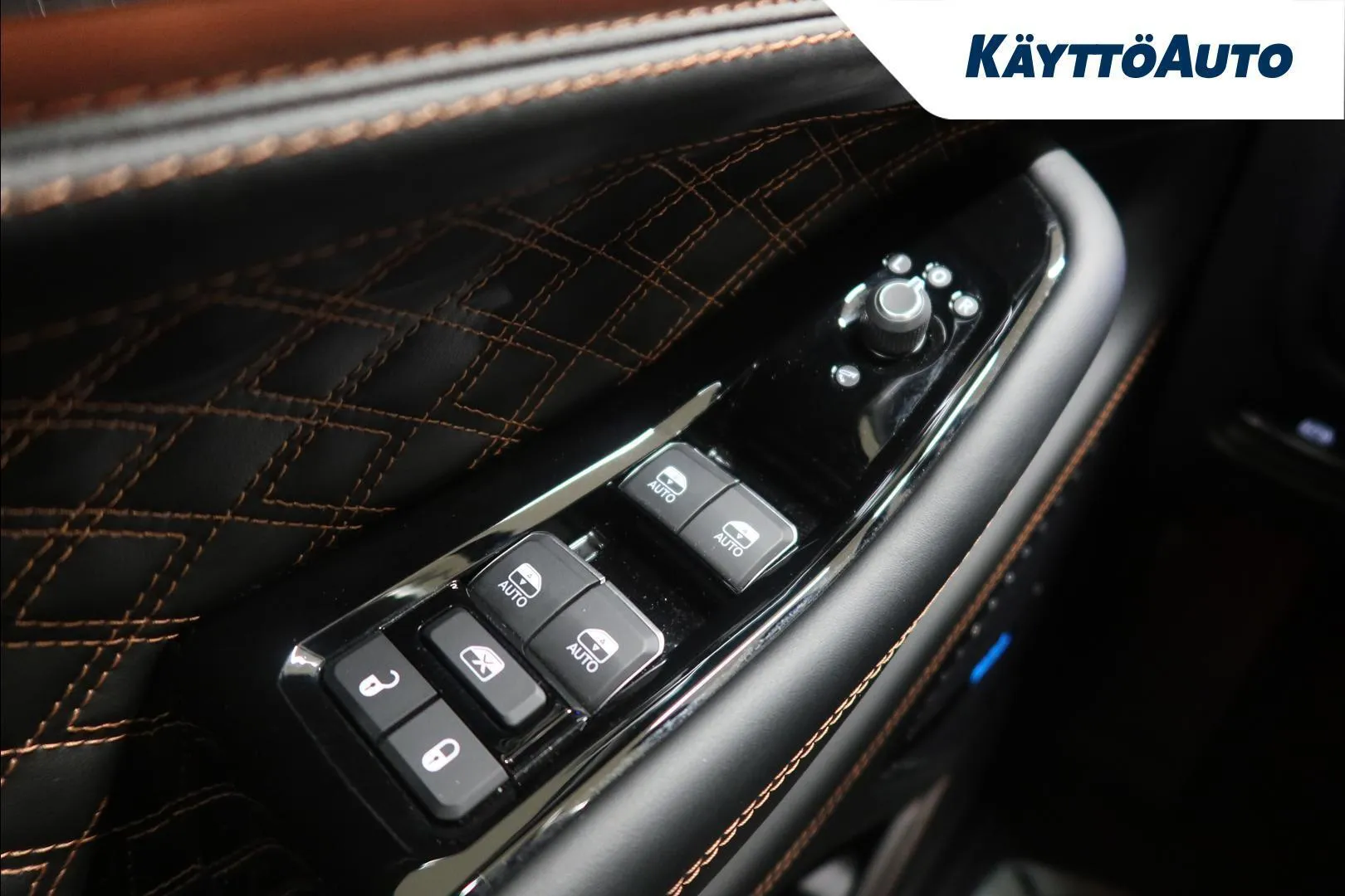 Jeep Grand Cherokee JNN-612 carousel image