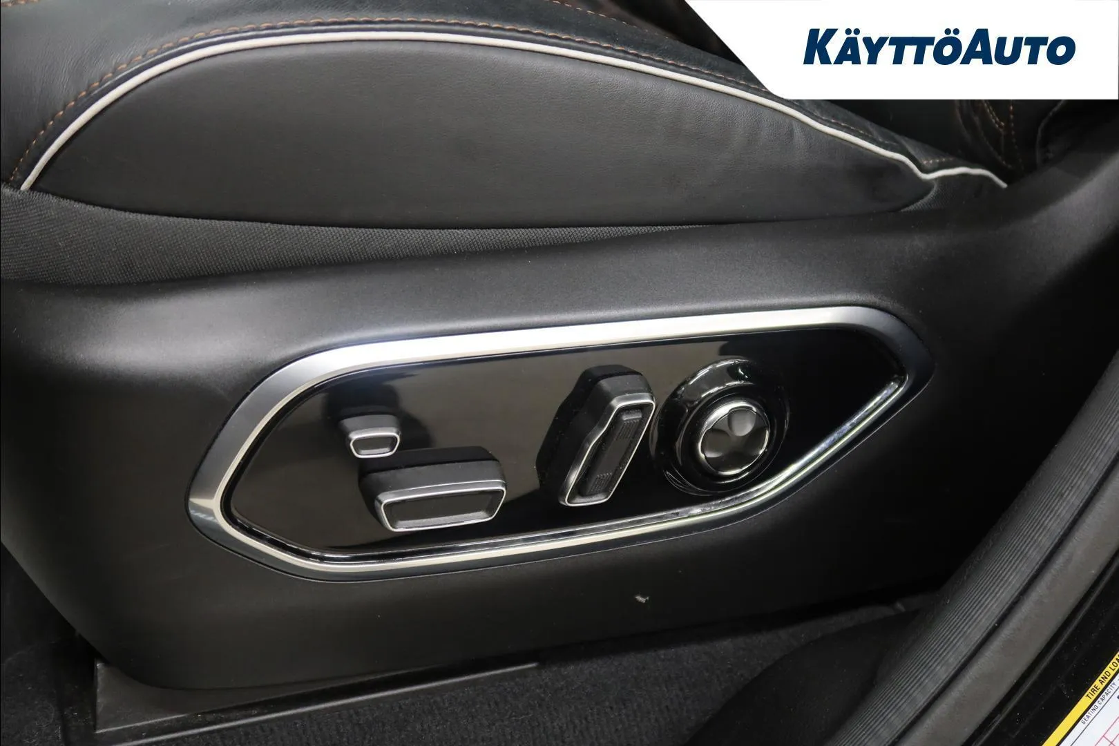 Jeep Grand Cherokee JNN-612 carousel image