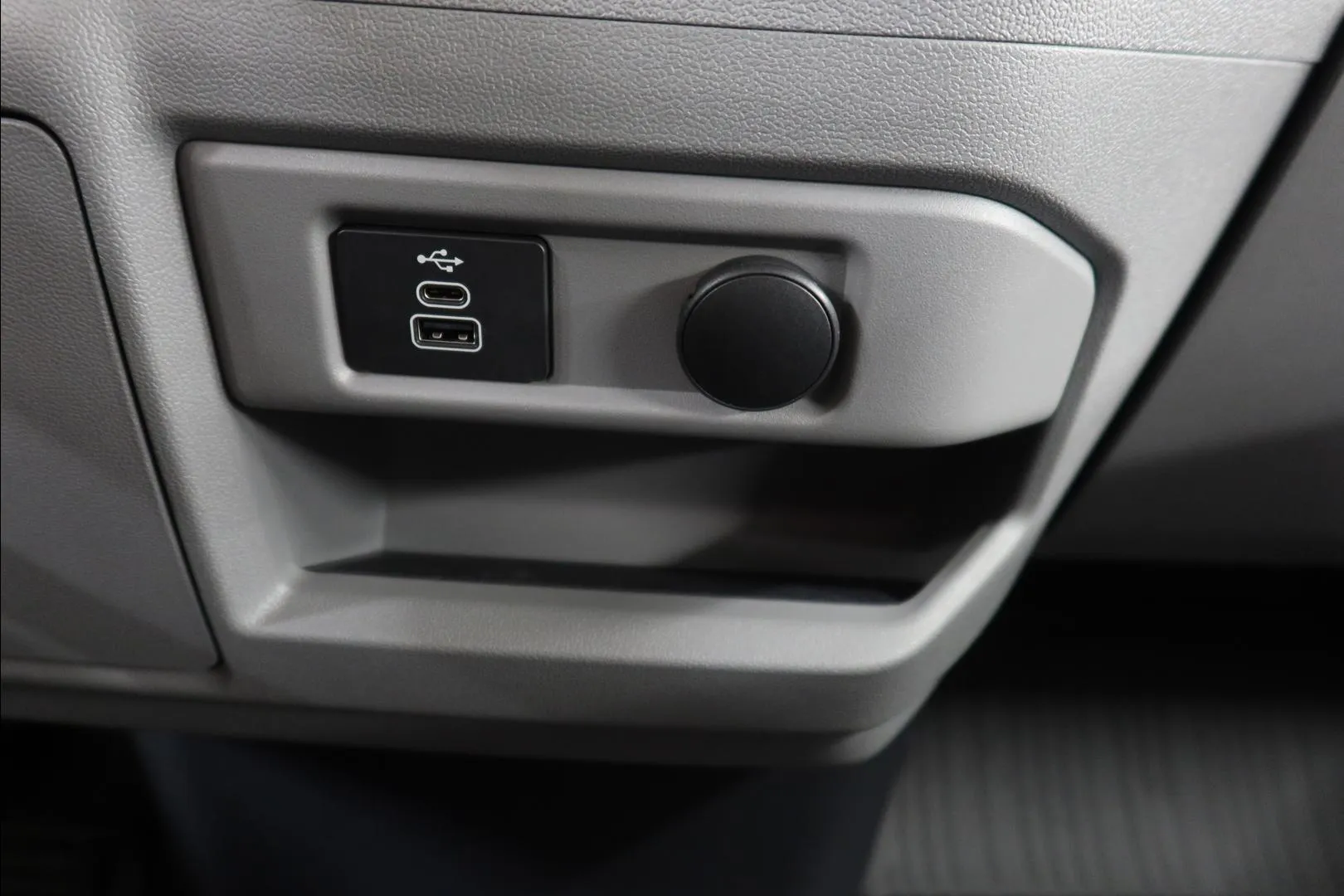 Ford Transit Custom XTN-494 carousel image