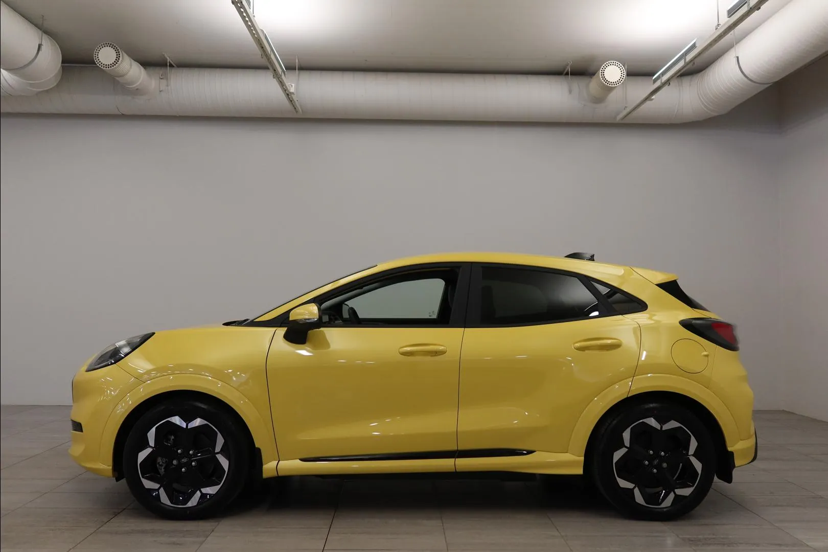 Ford Puma Gen-E SZL-270 carousel image