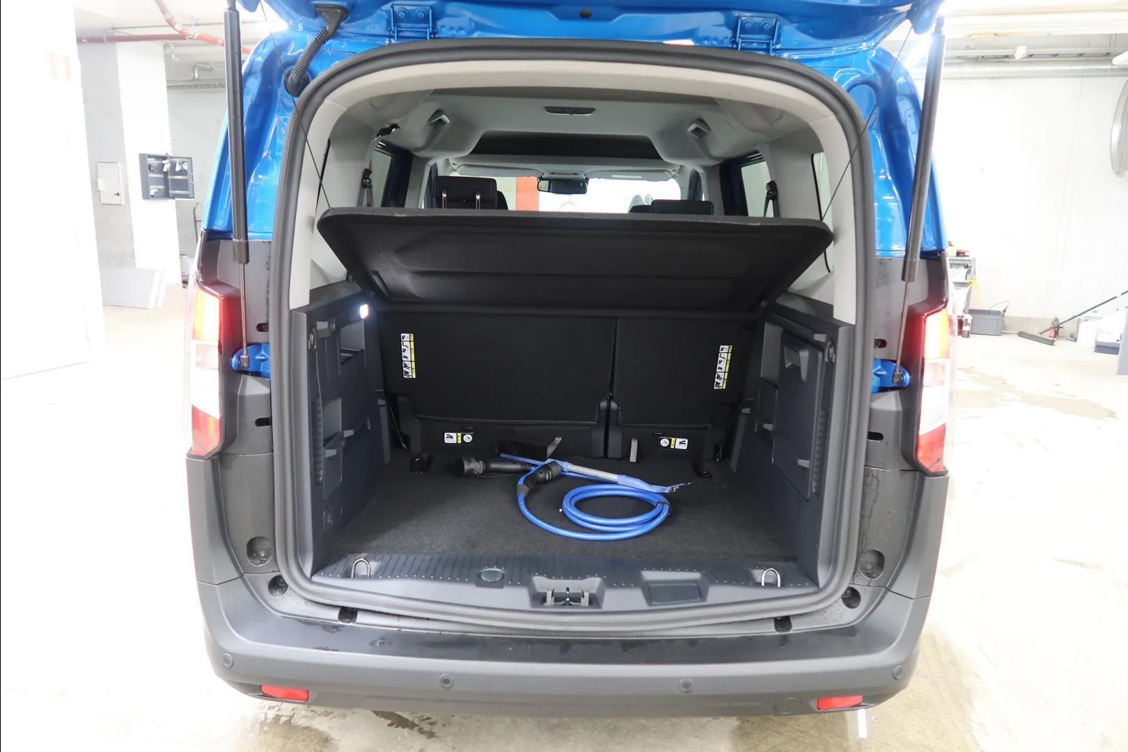 Ford Tourneo Courier JOB-679 carousel image