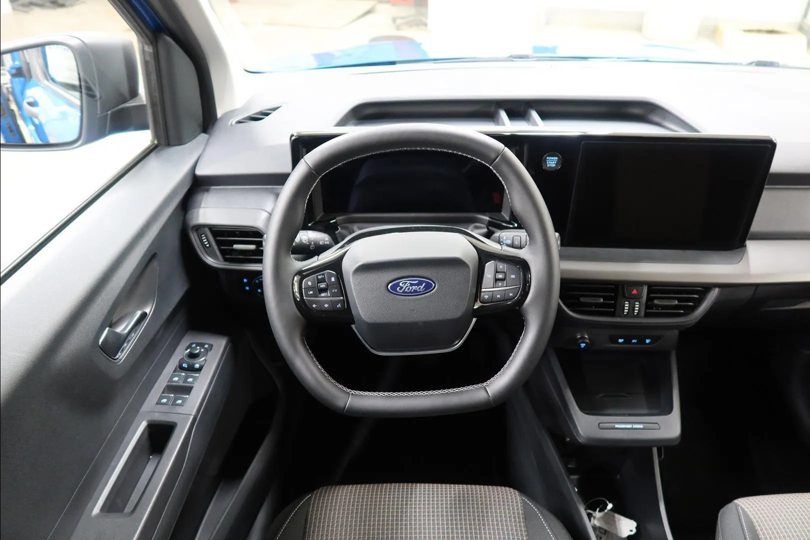 Ford Tourneo Courier JOB-679 carousel image