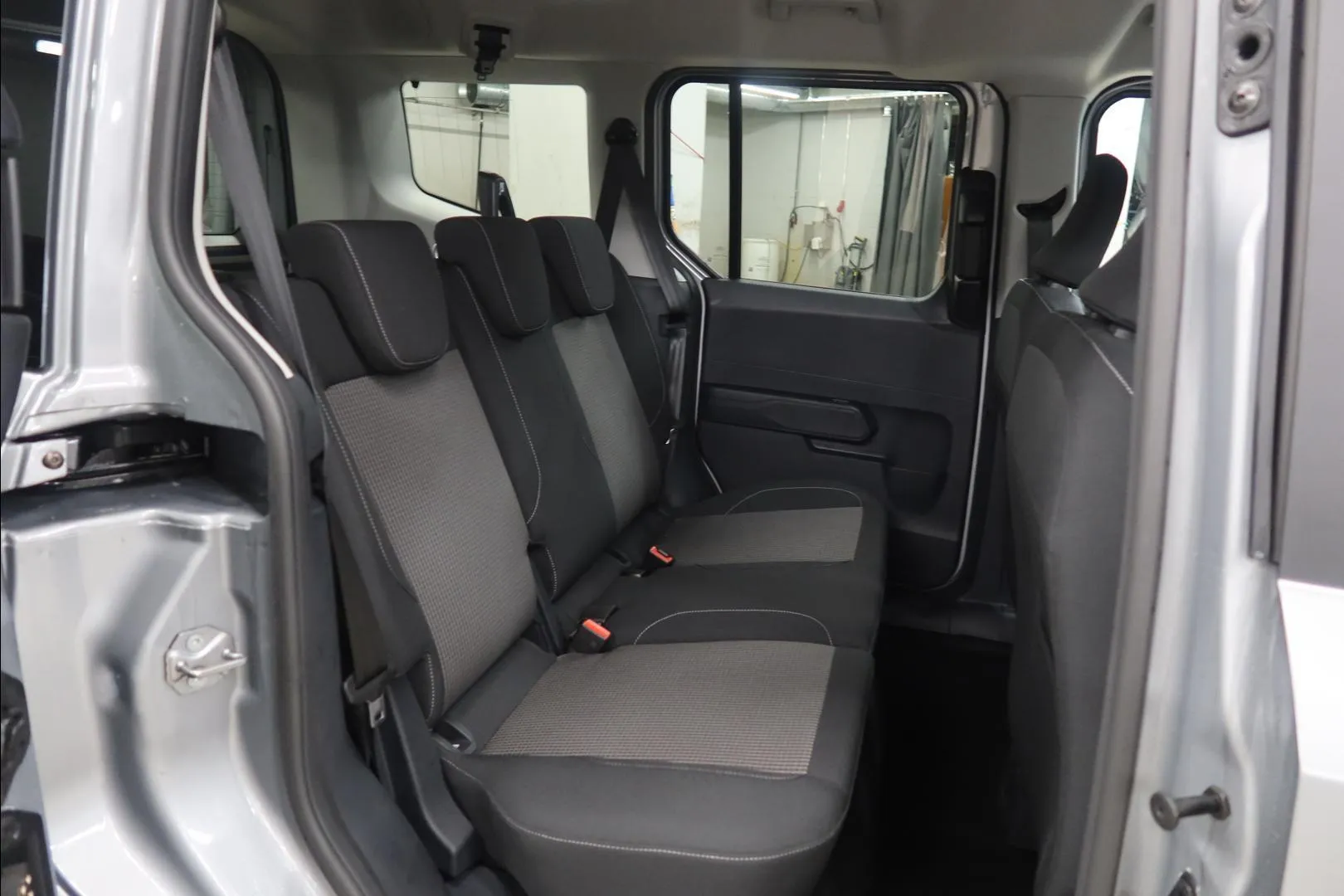 Ford Tourneo Courier ISN-290 carousel image
