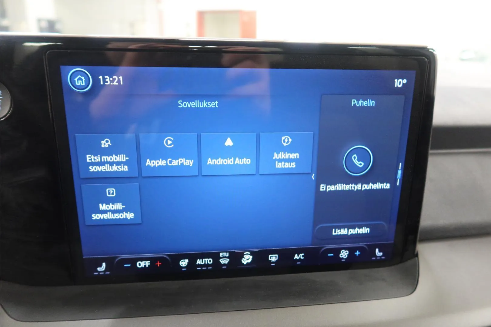 Ford Tourneo Courier ISN-290 carousel image