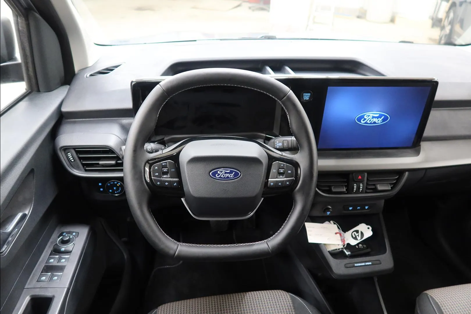 Ford Tourneo Courier ISN-290 carousel image