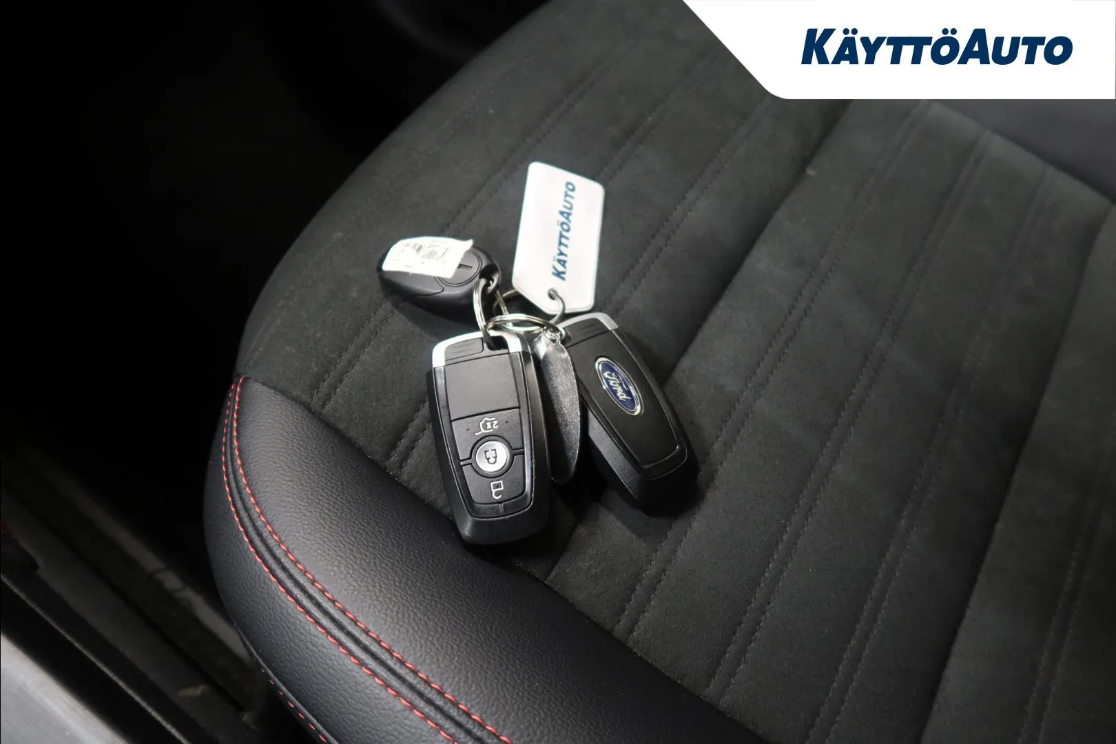 FORD Kuga JLP-108 carousel image