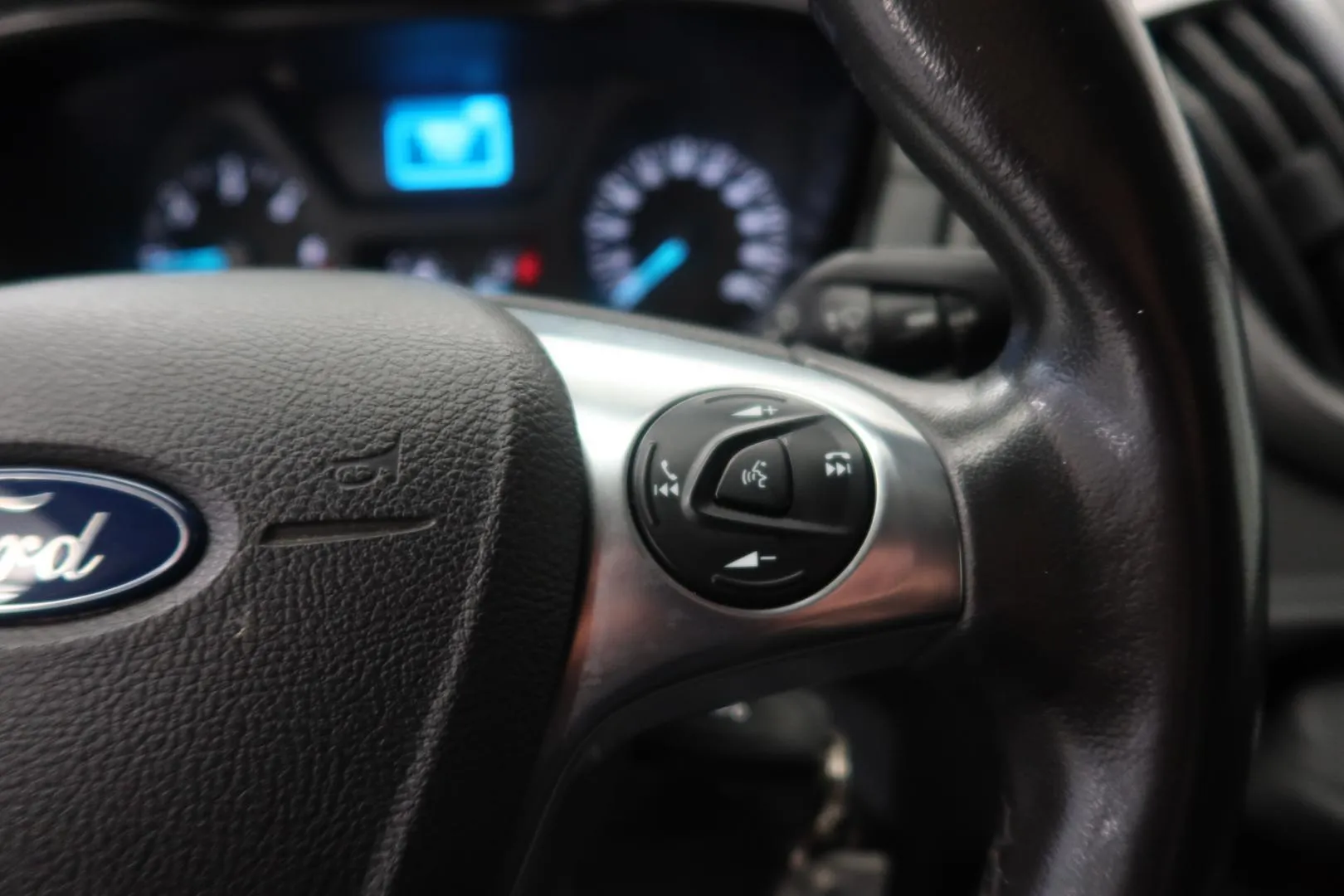 Ford Transit NLN-960 carousel image