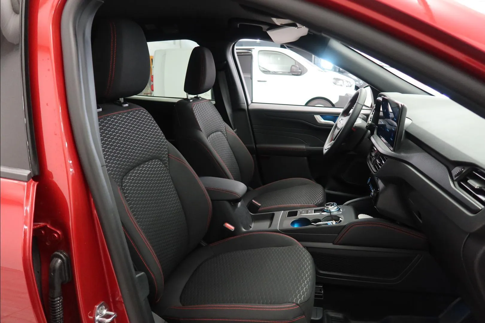 Ford Kuga EVC-120 carousel image