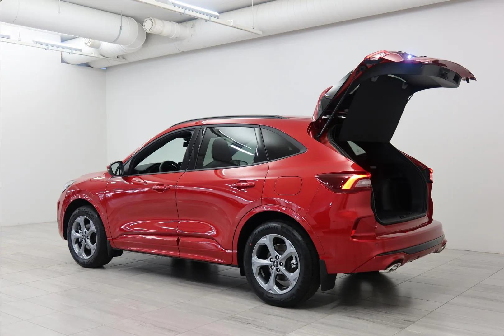 Ford Kuga EVC-120 carousel image