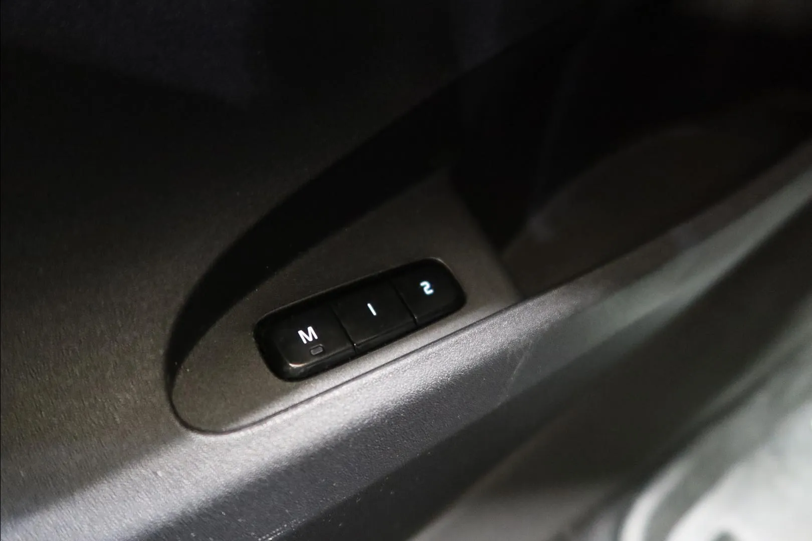 POLESTAR 2 XRO-206 carousel image