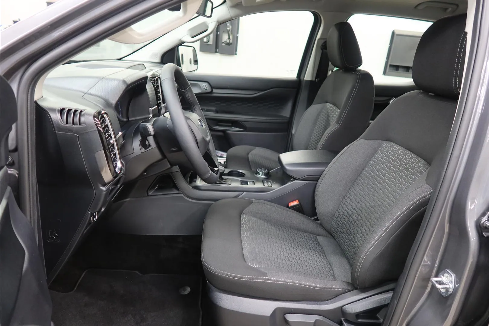 Ford Ranger GRP-104 carousel image