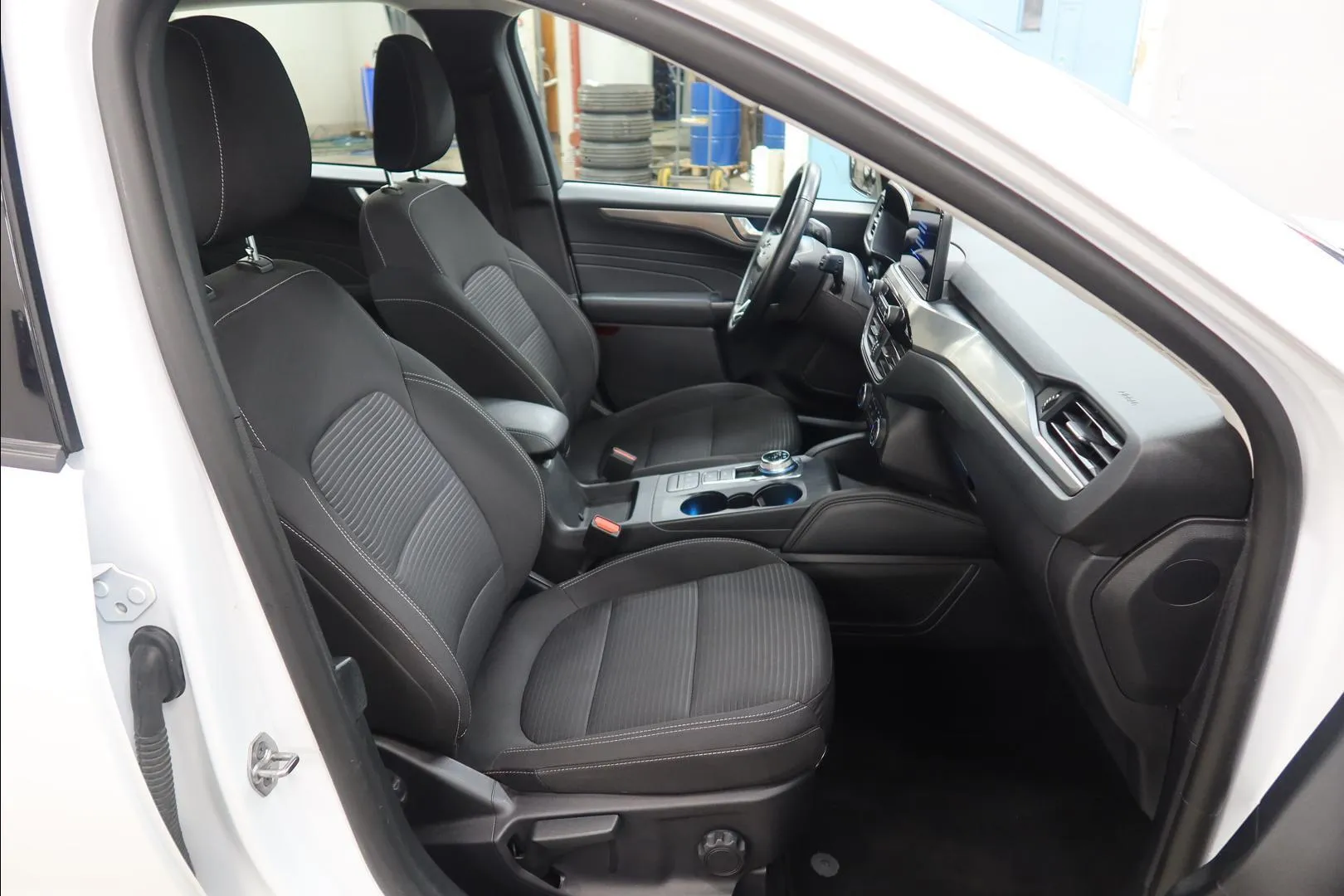 Ford Kuga FPC-166 carousel image