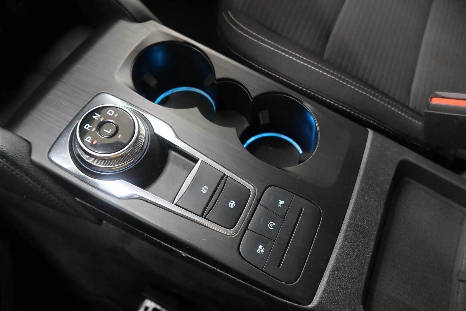 Ford Kuga FPC-166 carousel image