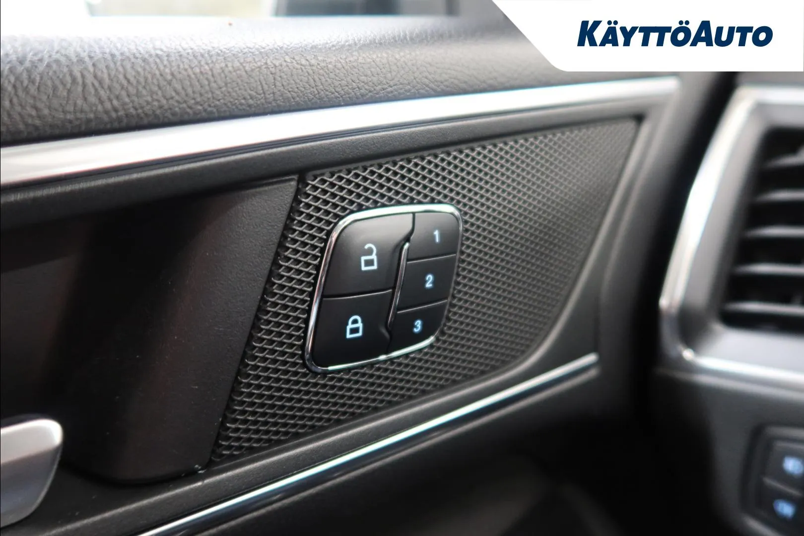 Ford S-Max JLA-905 carousel image