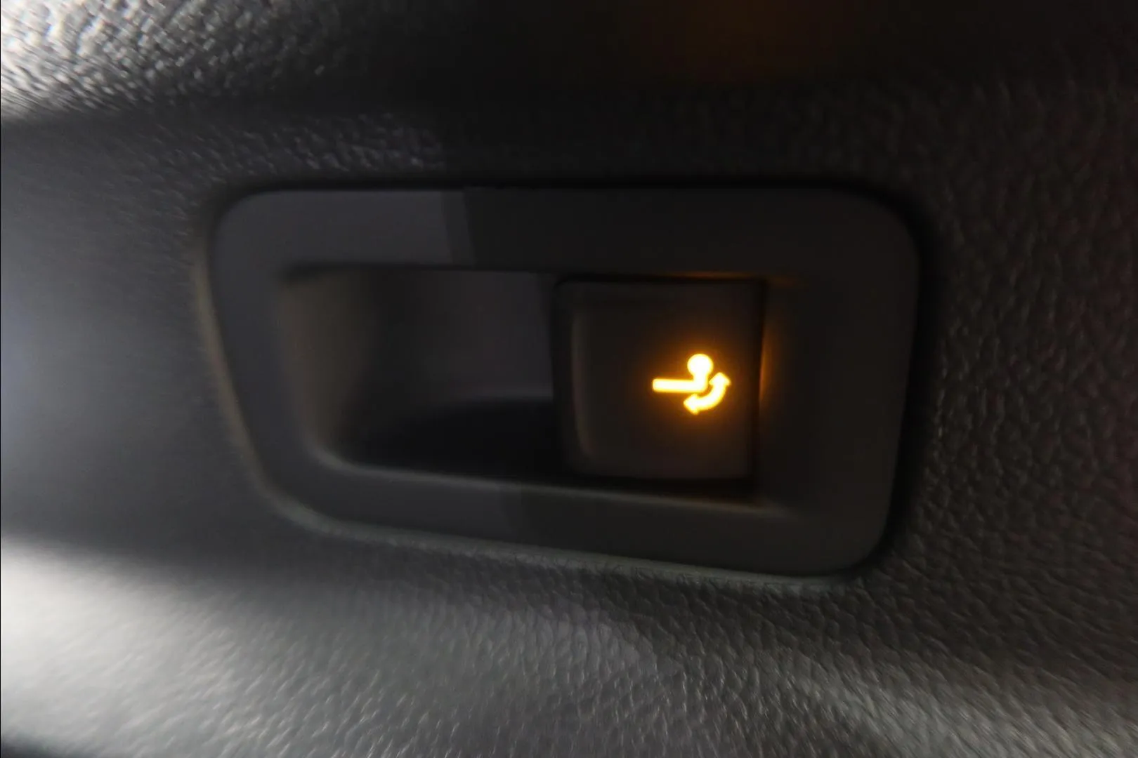 Ford Explorer ISP-645 carousel image