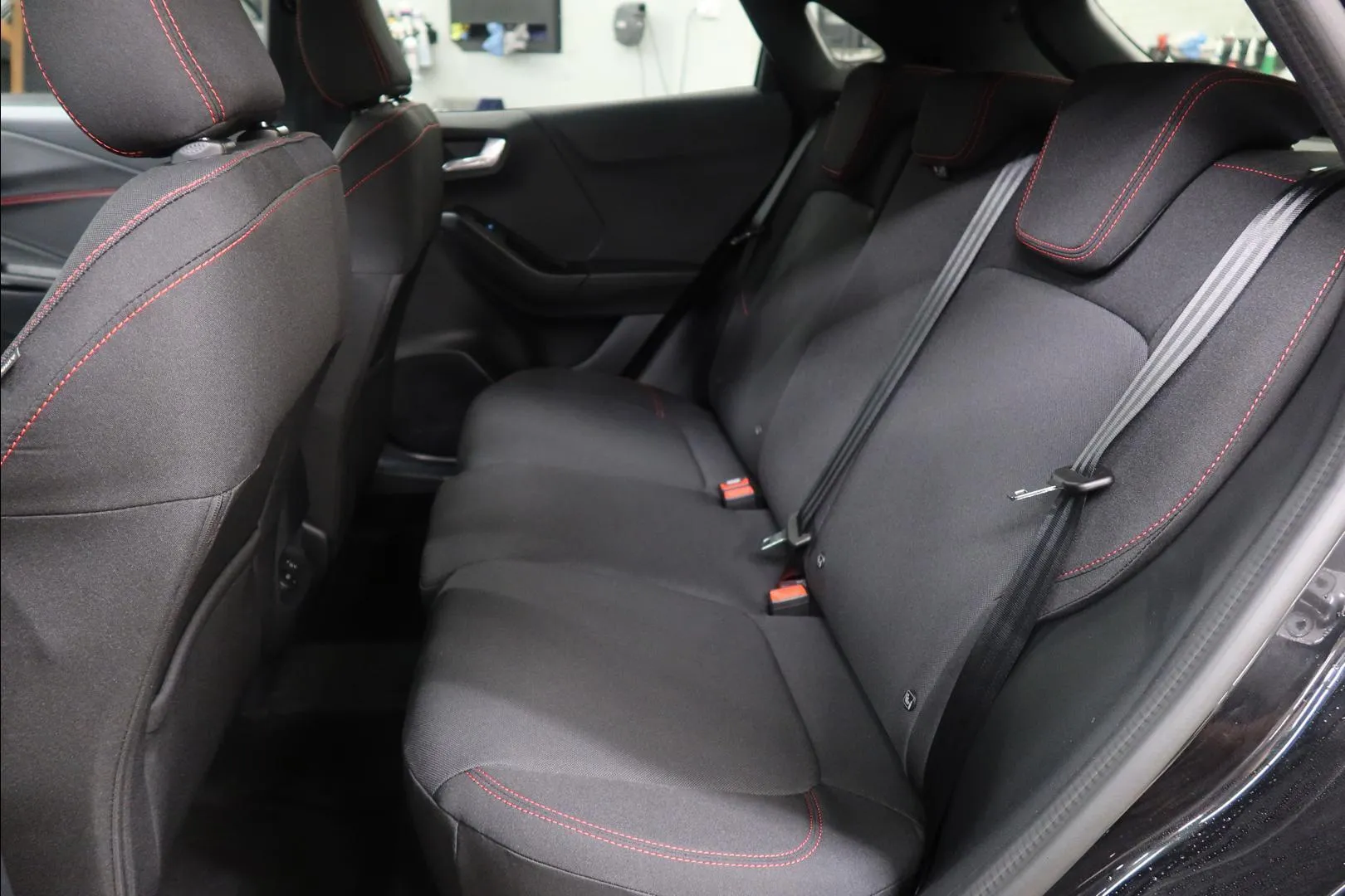 Ford Puma JOH-528 carousel image