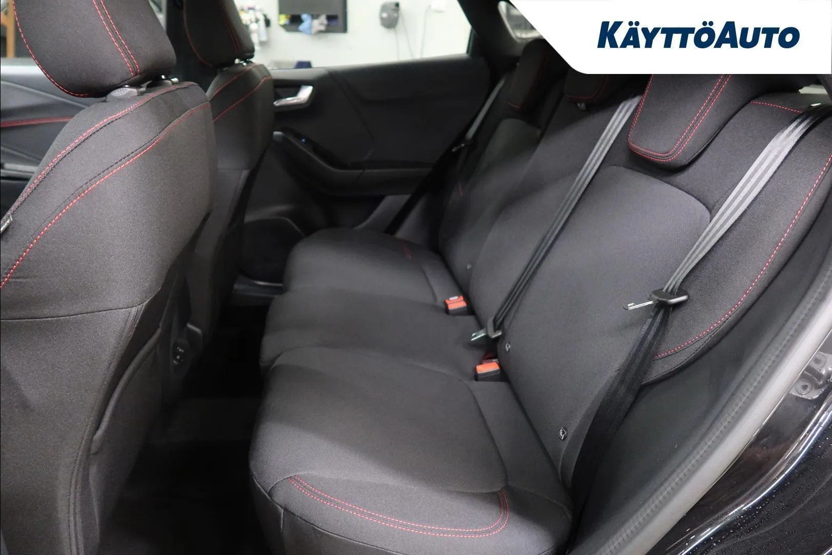 Ford Puma JOH-528 carousel image