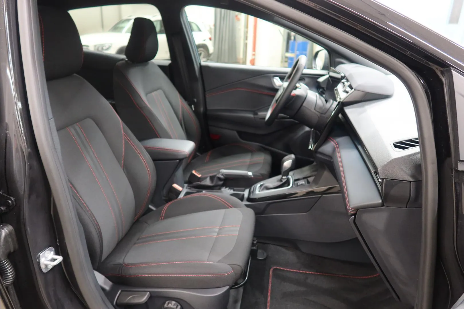 Ford Puma JOH-528 carousel image
