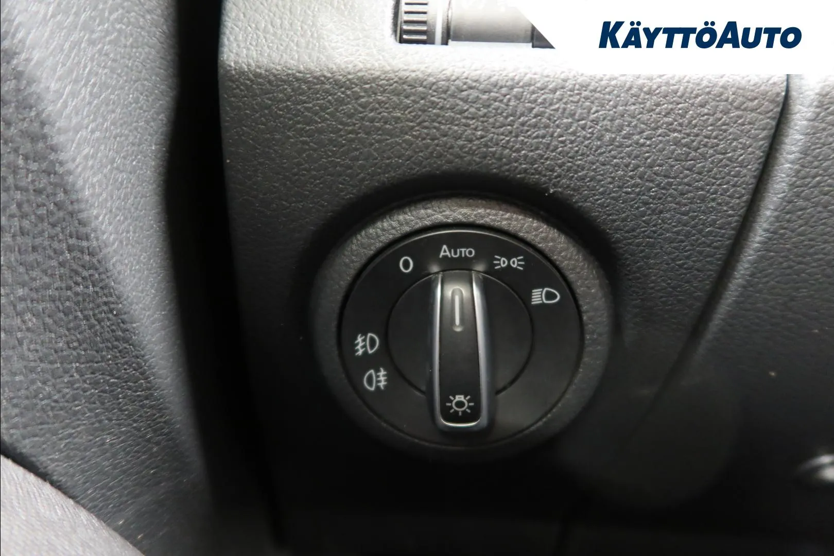 VOLKSWAGEN Amarok MMV-795 carousel image