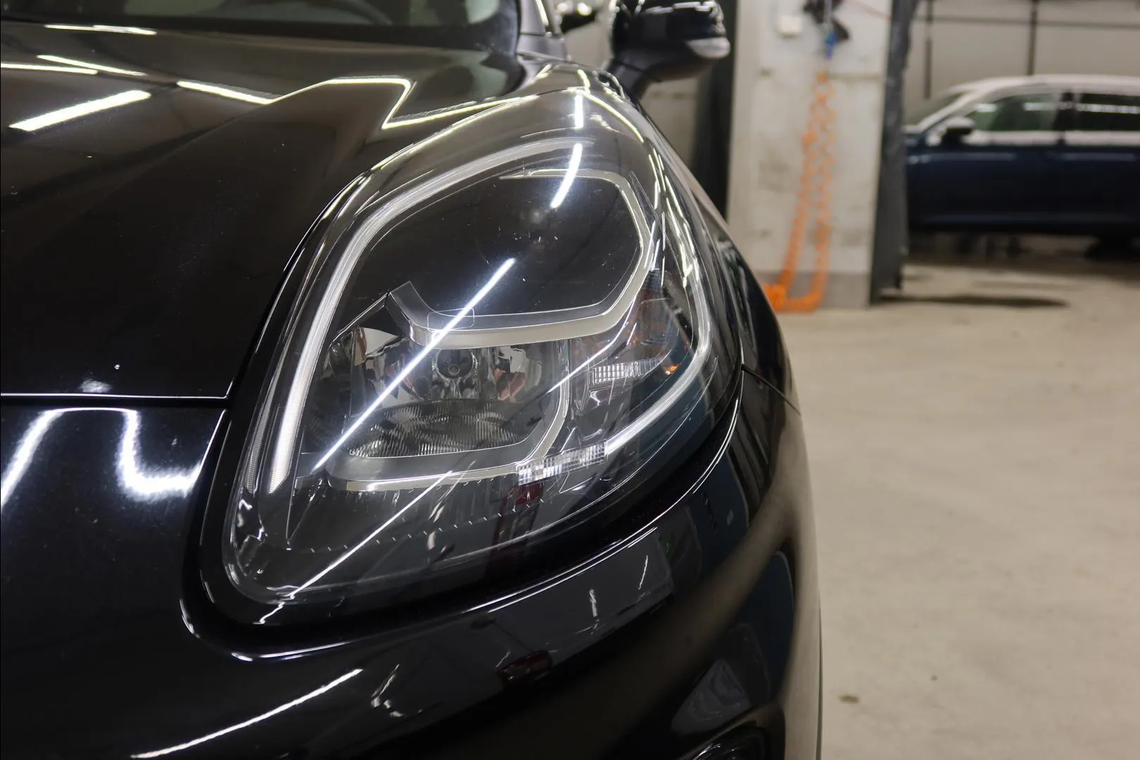 FORD Puma ZNT-722 carousel image