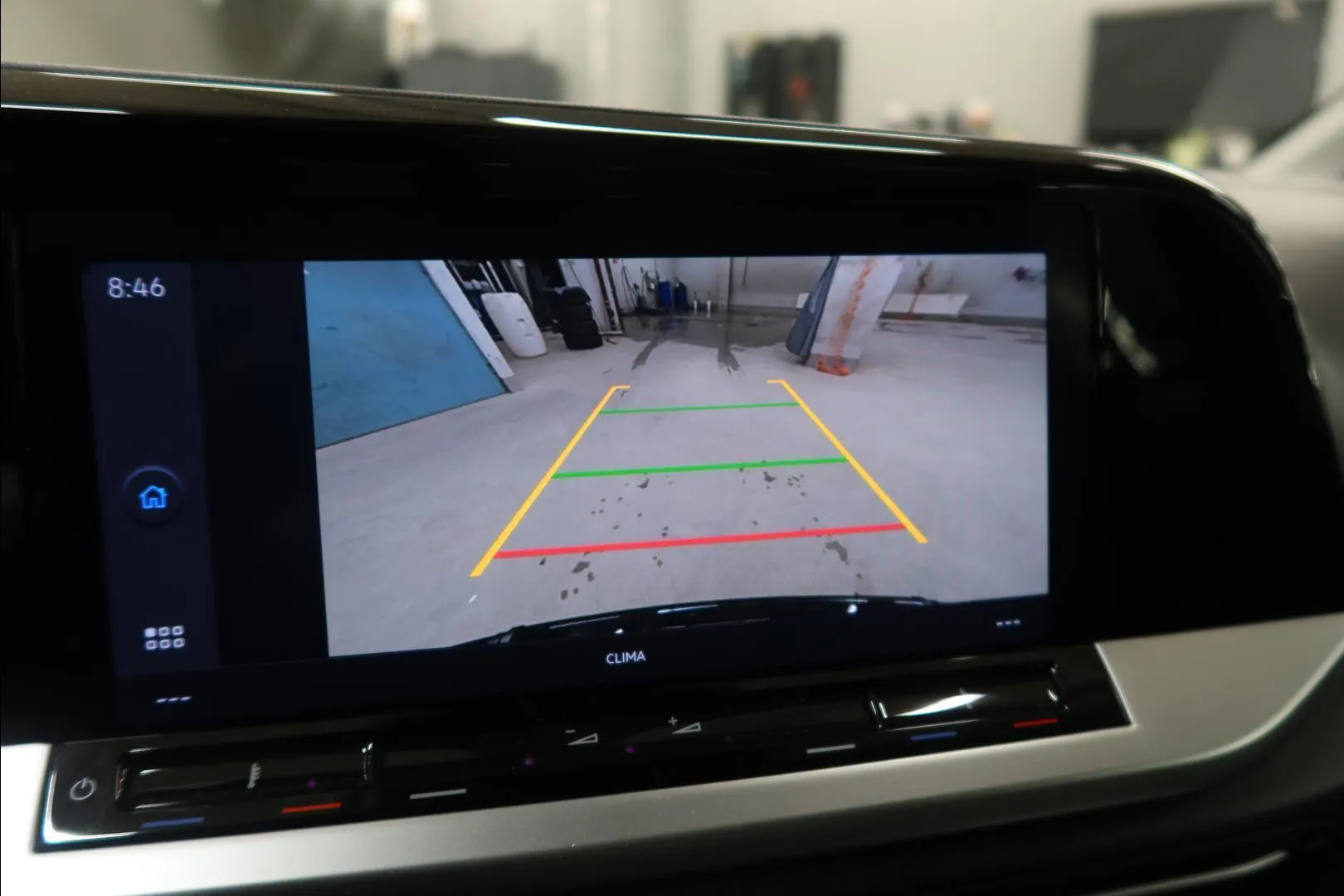 Ford Grand Tourneo Connect FSL-682 carousel image