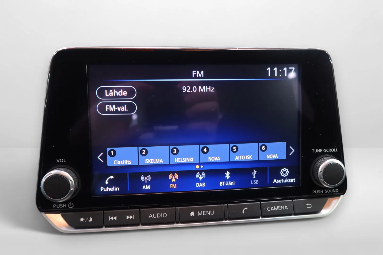 Nissan Juke OZZ-680 carousel image