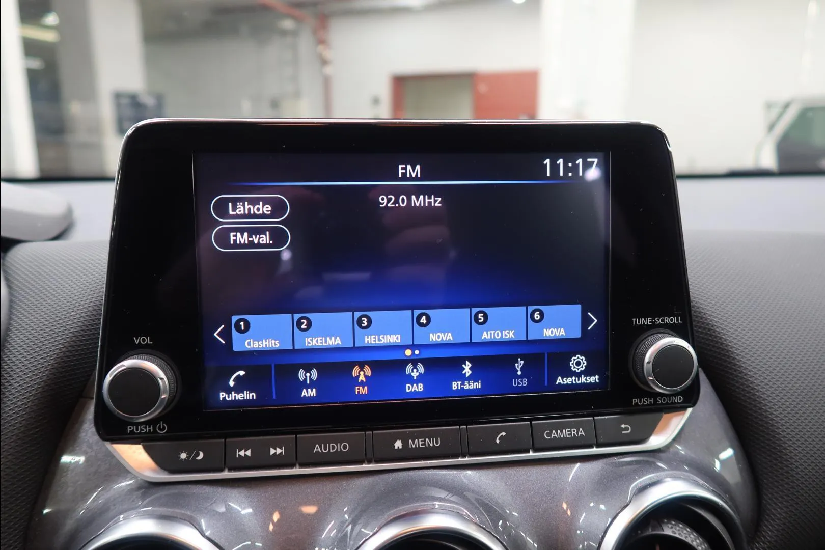 Nissan Juke OZZ-680 carousel image