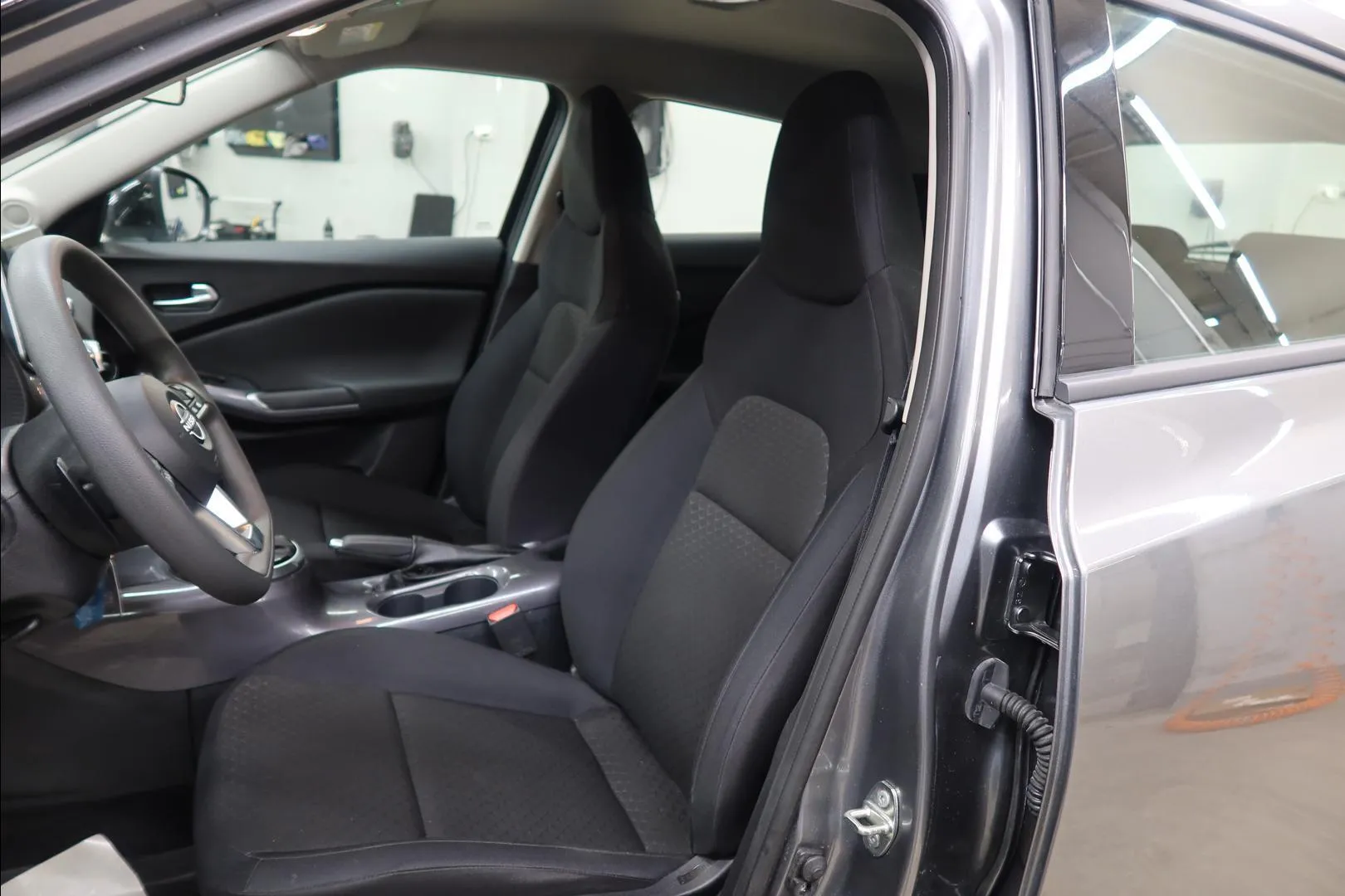 Nissan Juke OZZ-680 carousel image
