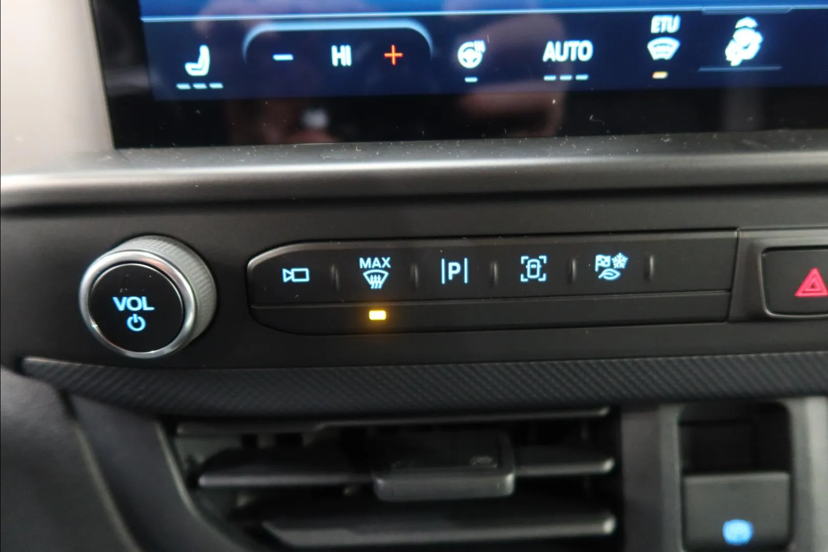 Ford Transit Custom JOI-169 carousel image