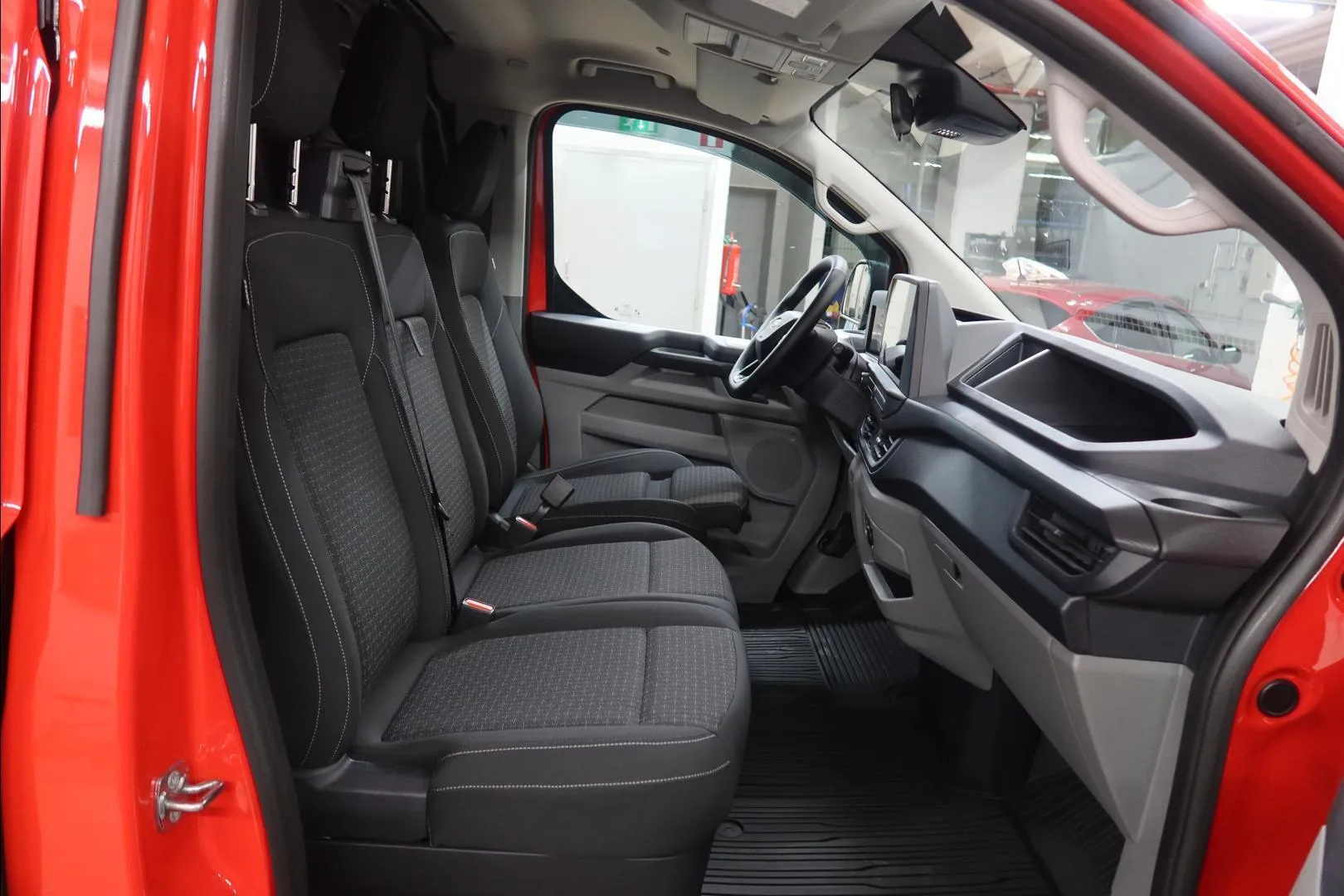 FORD Transit Custom JOI-181 carousel image