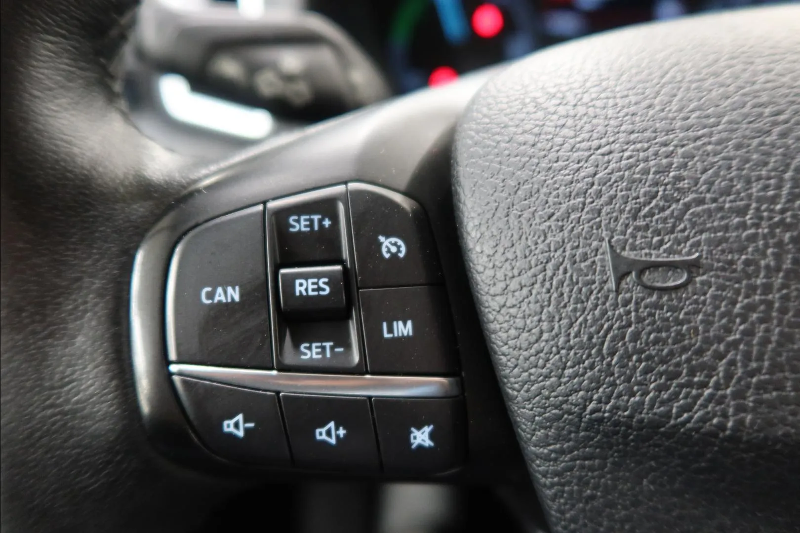 FORD Tourneo Custom GZY-647 carousel image