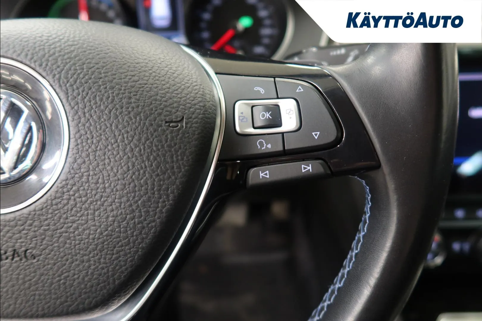 Volkswagen Passat NMO-732 carousel image