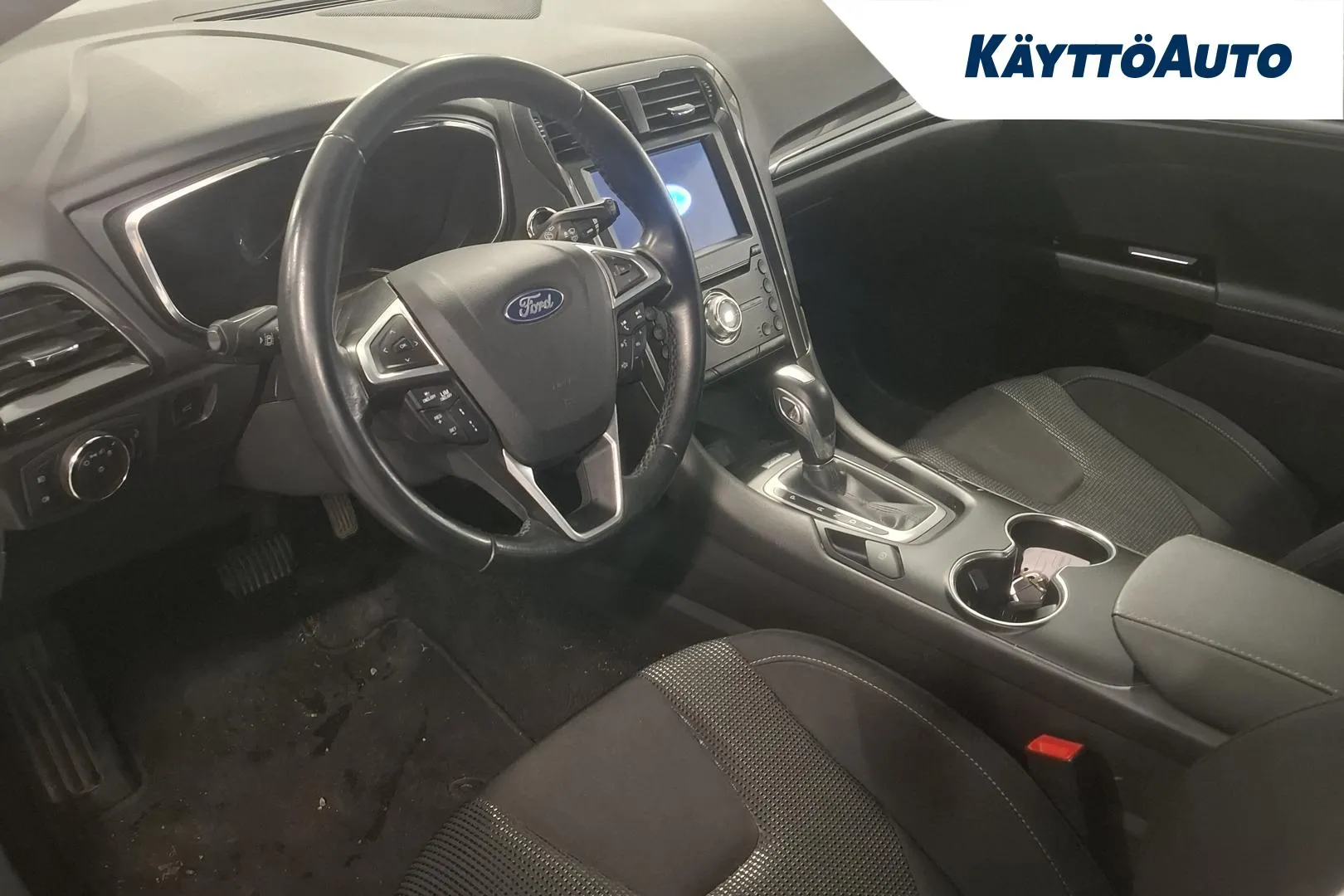 Ford Mondeo YLG-359 carousel image