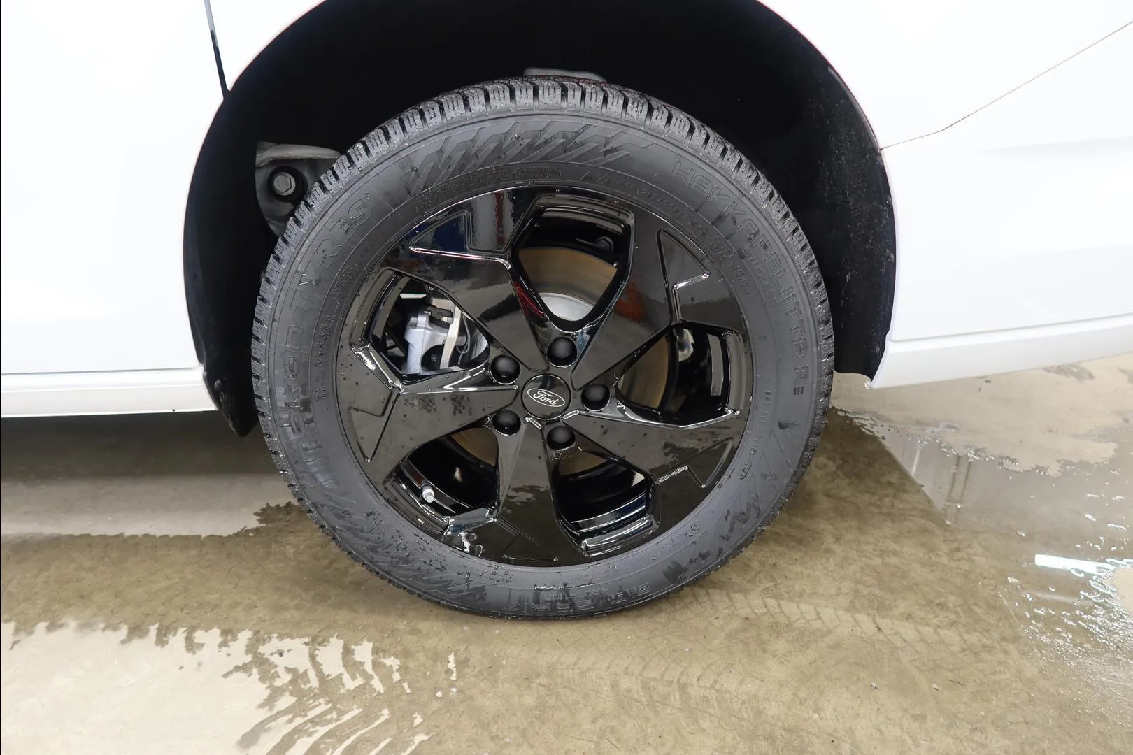 Ford Grand Tourneo Connect KXM-836 carousel image