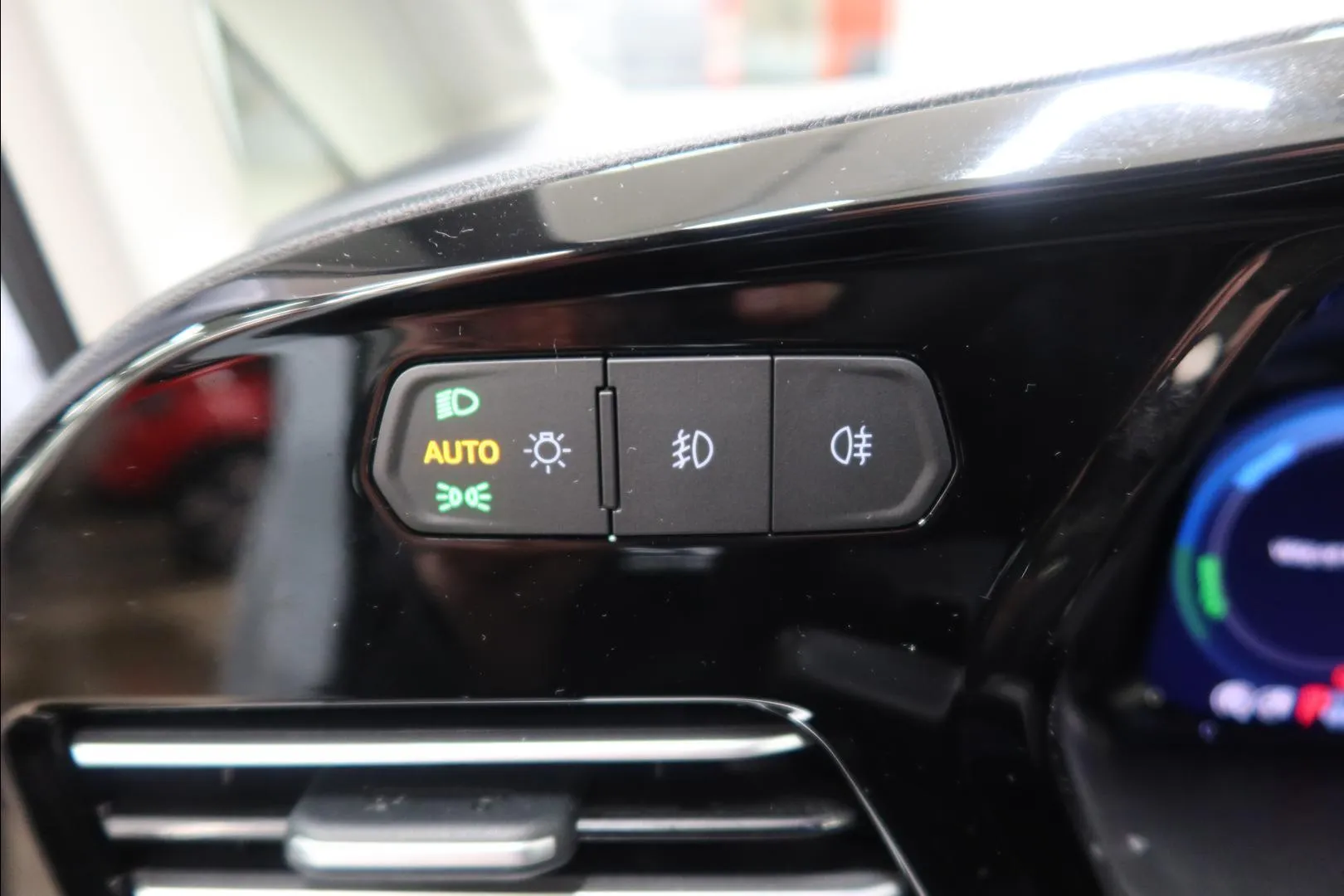 Ford Grand Tourneo Connect KXM-836 carousel image