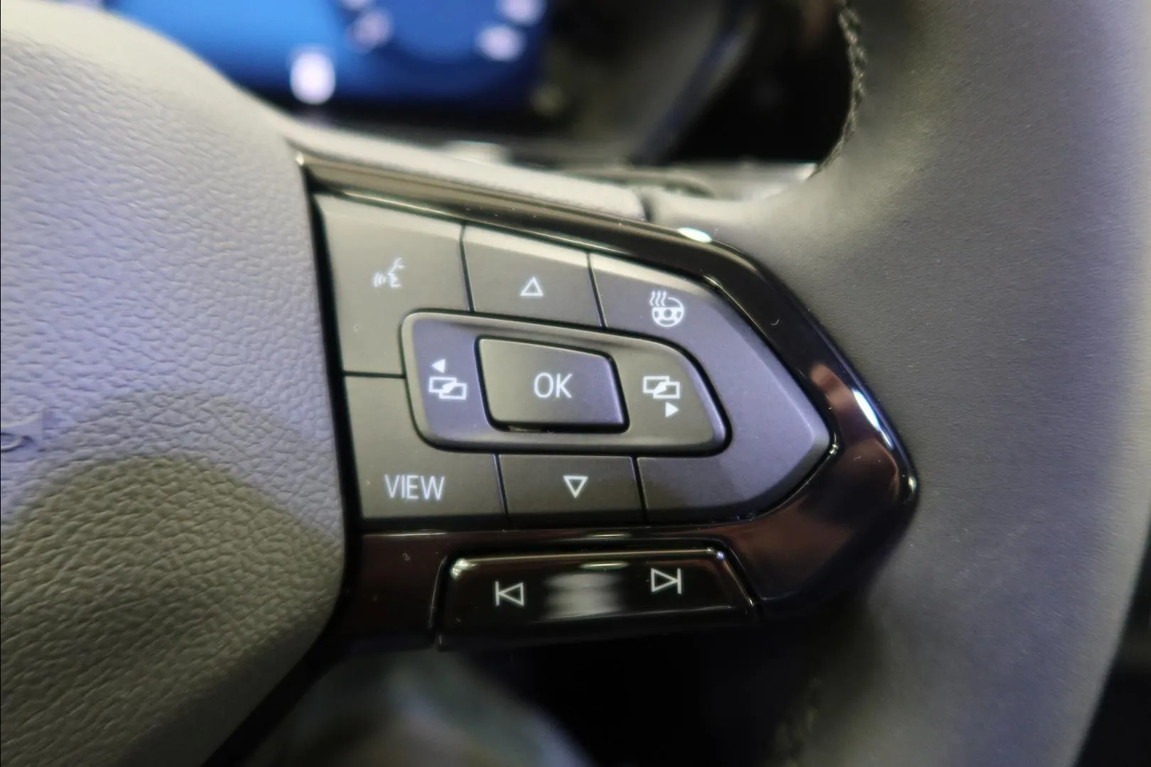 Ford Grand Tourneo Connect KXM-836 carousel image