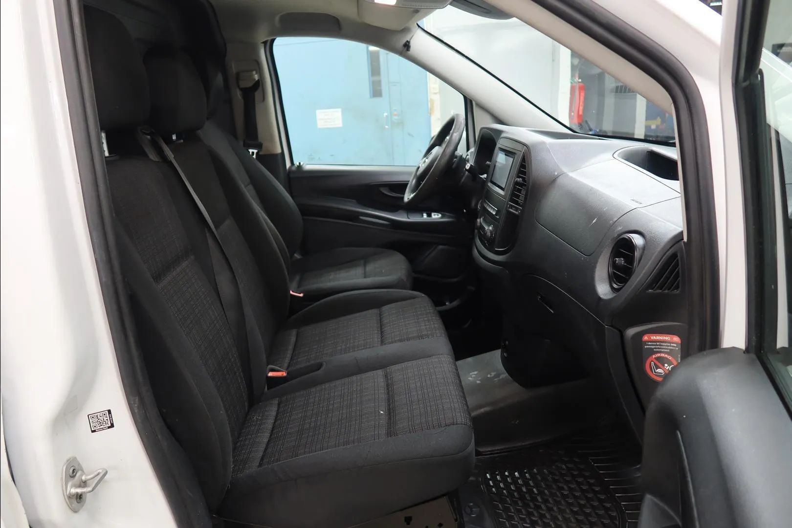 Mercedes-Benz Vito JLC-573 carousel image