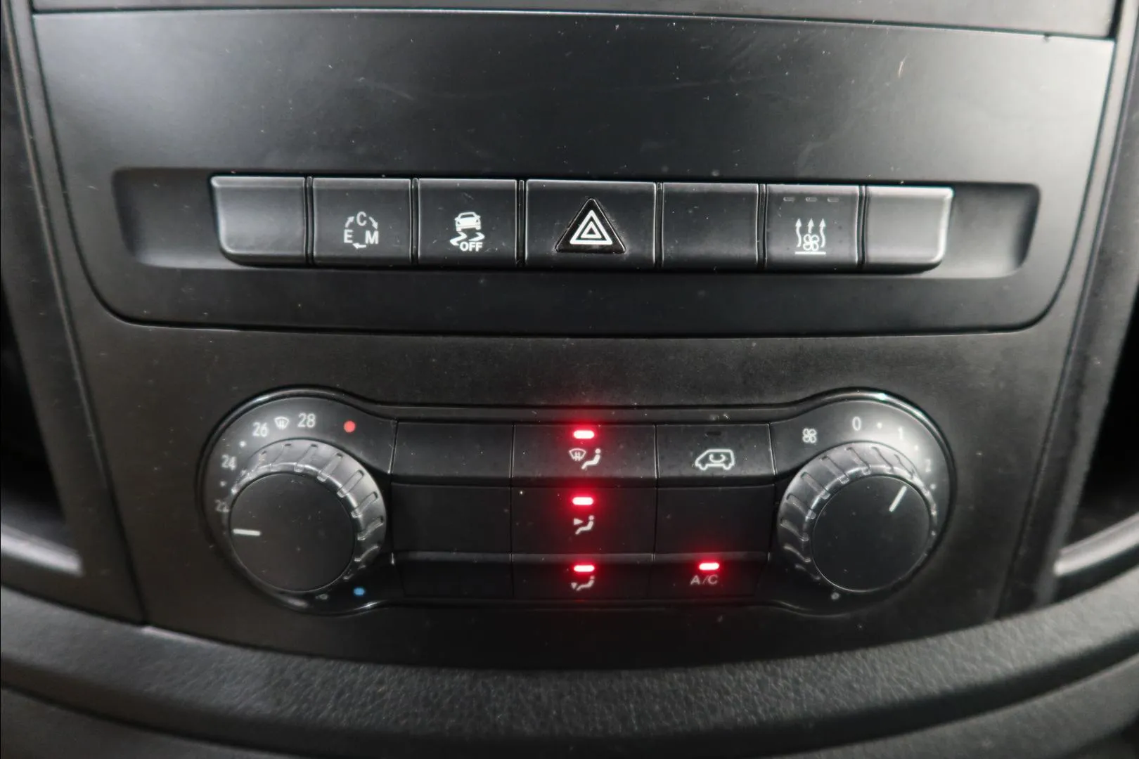 Mercedes-Benz Vito JLC-573 carousel image