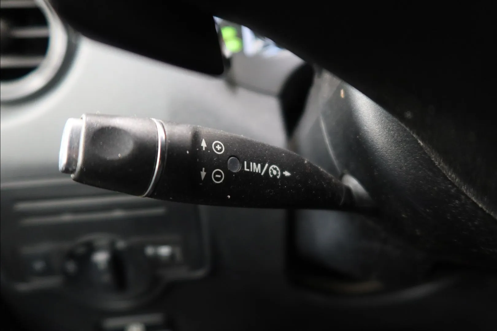 MERCEDES-BENZ Vito FMB-498 carousel image