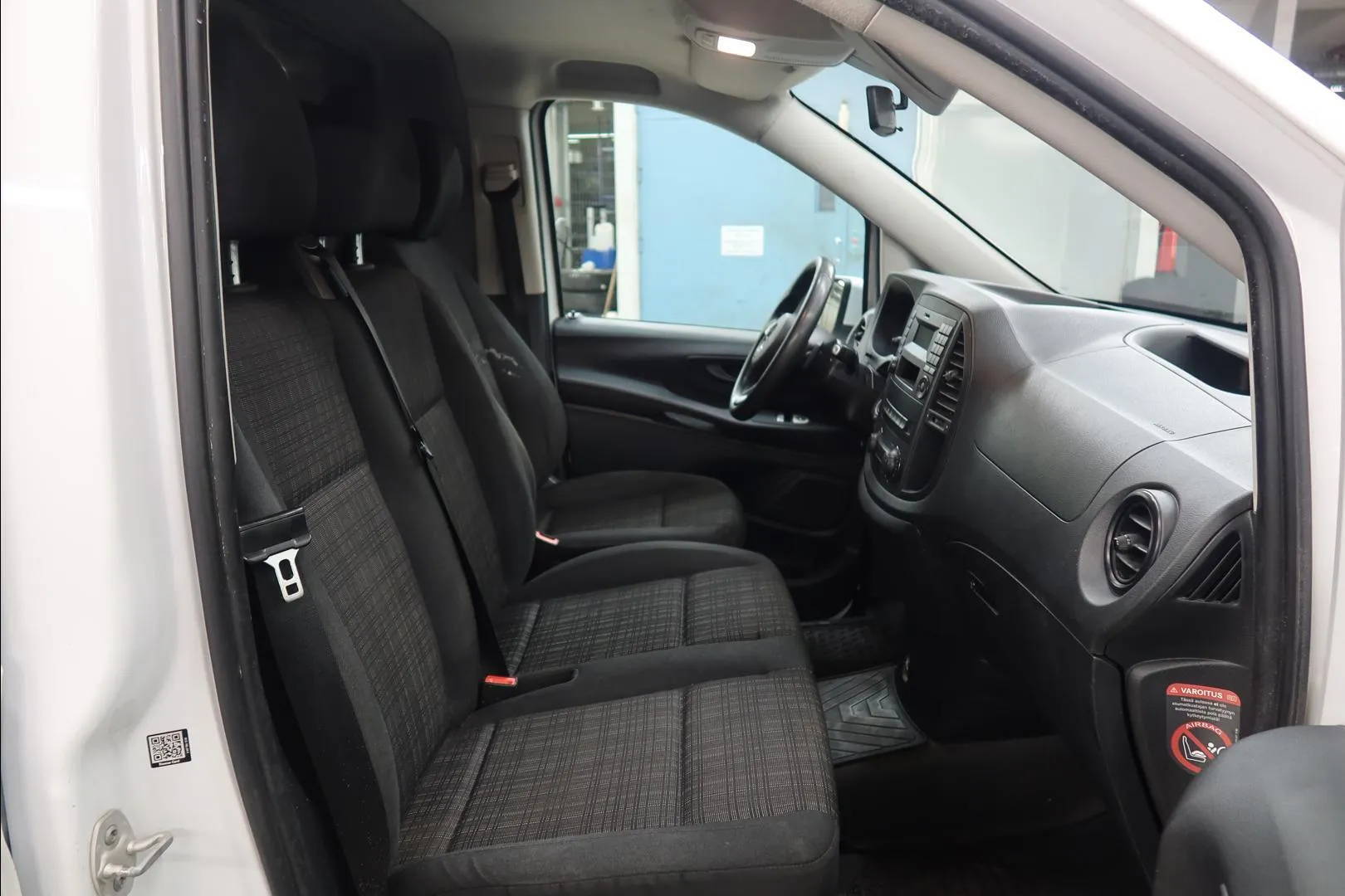 MERCEDES-BENZ Vito FMB-498 carousel image