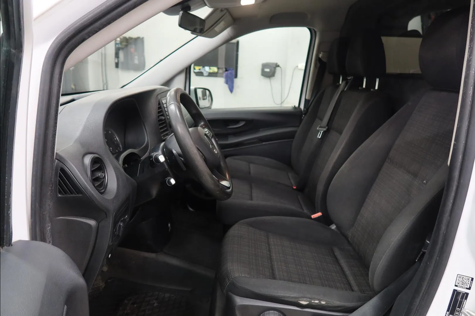 MERCEDES-BENZ Vito FMB-498 carousel image