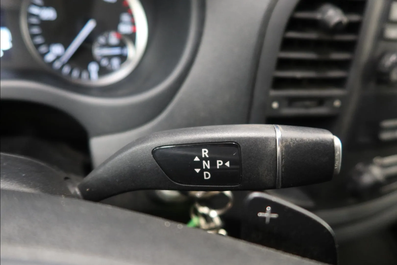 MERCEDES-BENZ Vito FMB-498 carousel image