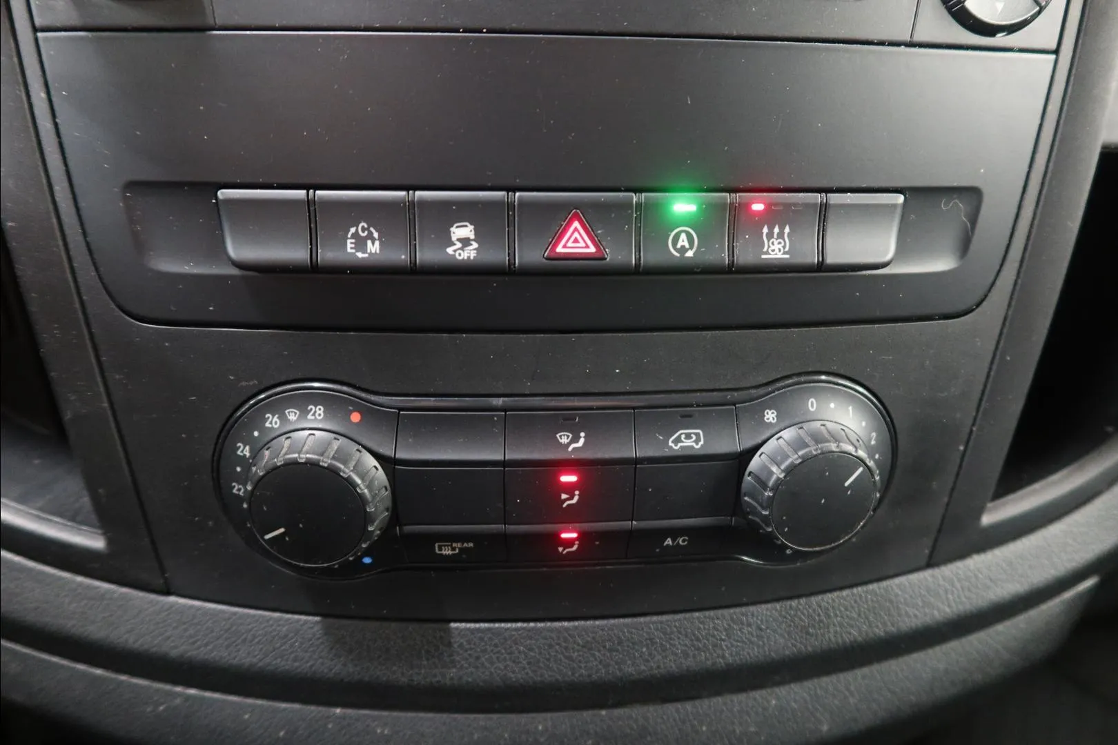 MERCEDES-BENZ Vito FMB-498 carousel image