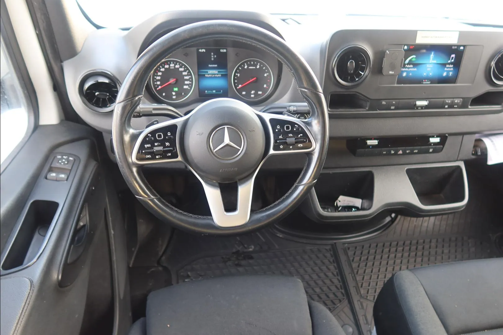 Mercedes-Benz Sprinter COT-647 carousel image