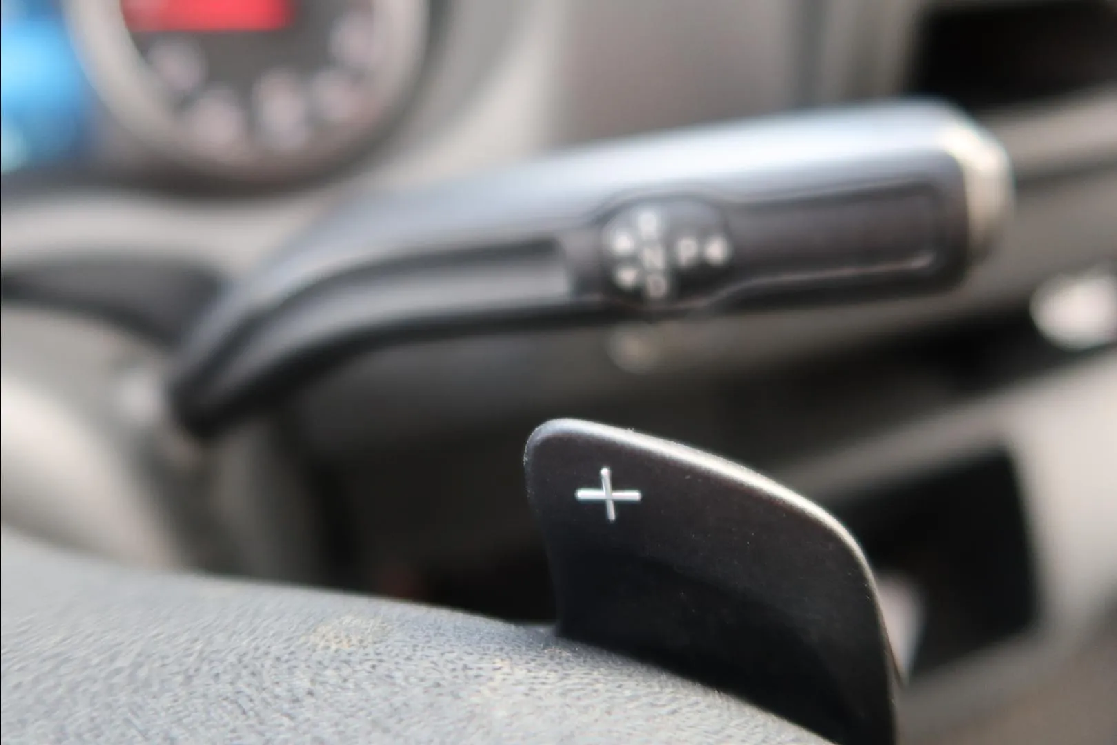 Mercedes-Benz Sprinter COT-647 carousel image