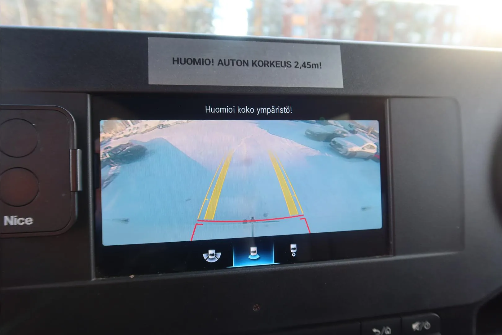 Mercedes-Benz Sprinter COT-647 carousel image