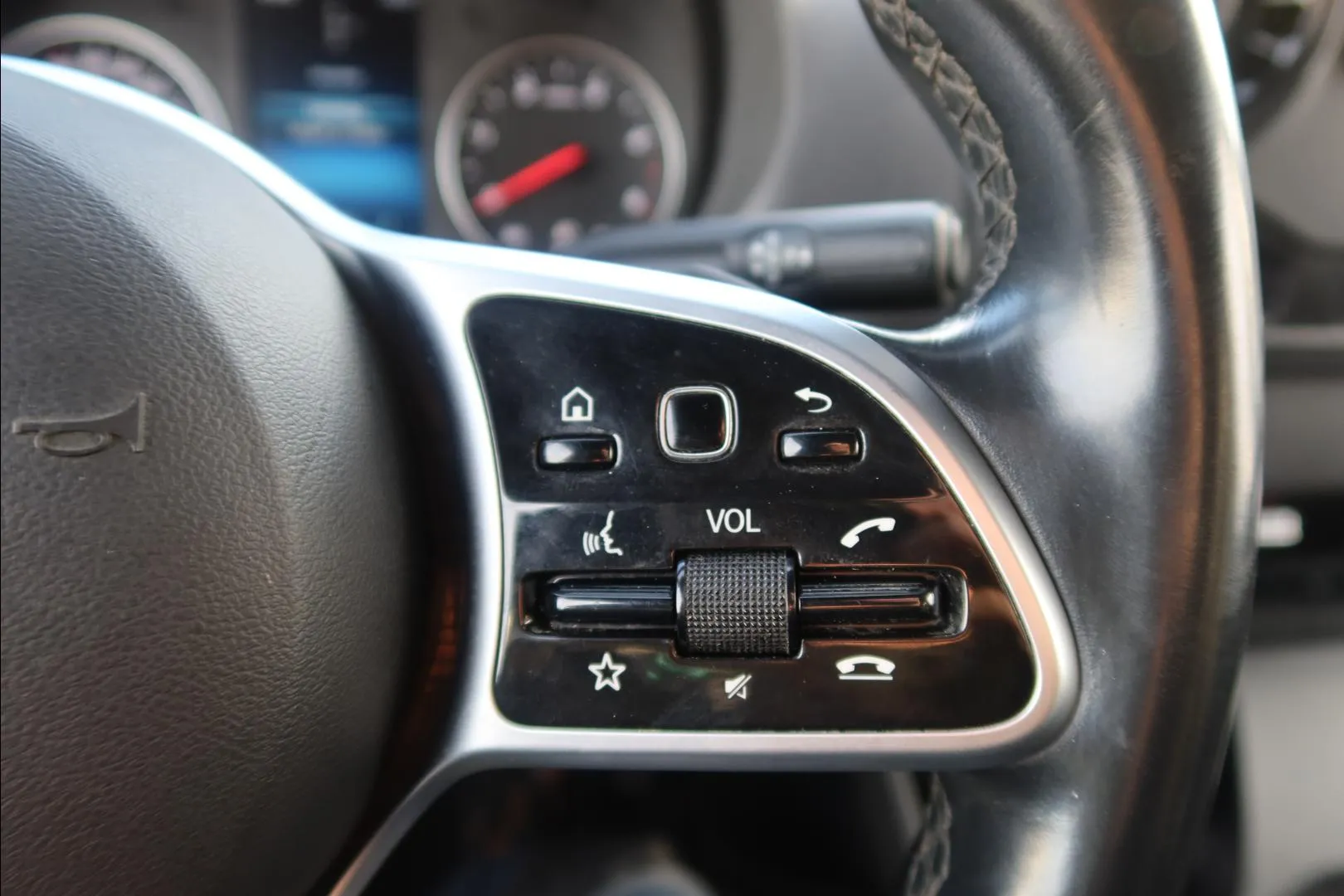 Mercedes-Benz Sprinter COT-647 carousel image