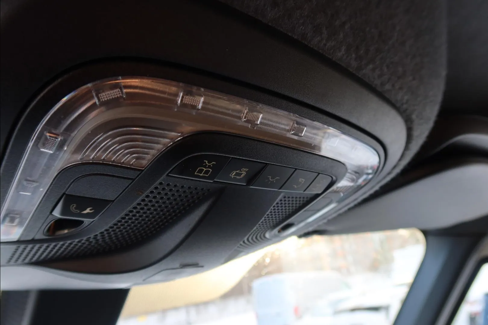 Mercedes-Benz Sprinter COT-647 carousel image