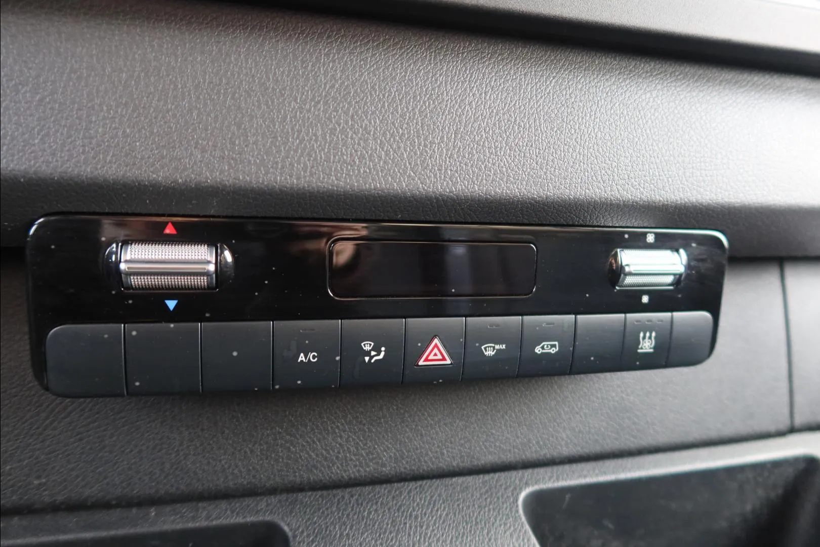 Mercedes-Benz Sprinter COT-647 carousel image